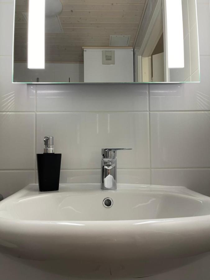 Arctic Penthouse Studio With Free Parking And High-Speed Wi-Fi โรวานิเอมิ ภายนอก รูปภาพ